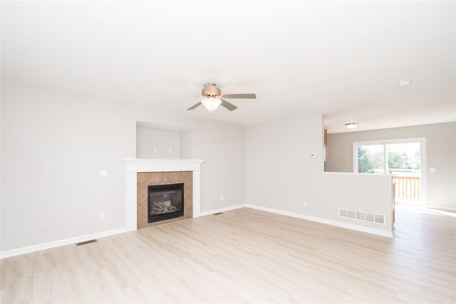 4215 NW 8th Court, Ankeny, IA 50023