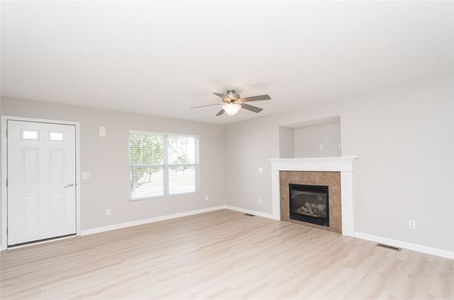 4215 NW 8th Court, Ankeny, IA 50023