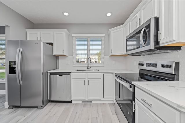 757 Bel Arbor, Webster, NY 14580