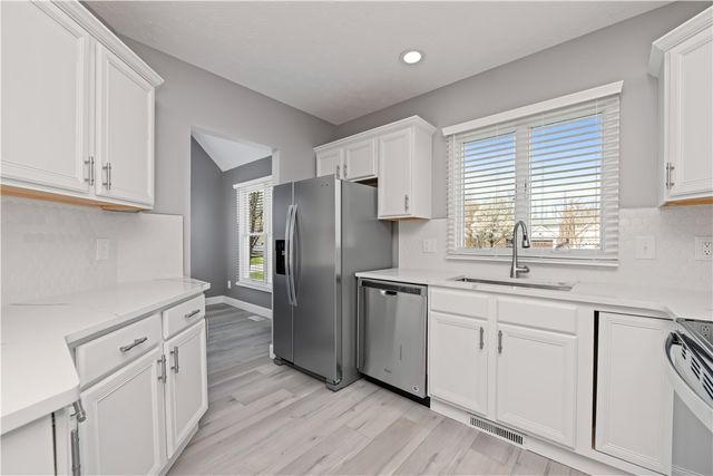 757 Bel Arbor, Webster, NY 14580