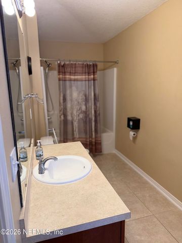 5925 ROUND TABLE Road, Jacksonville, FL 32254