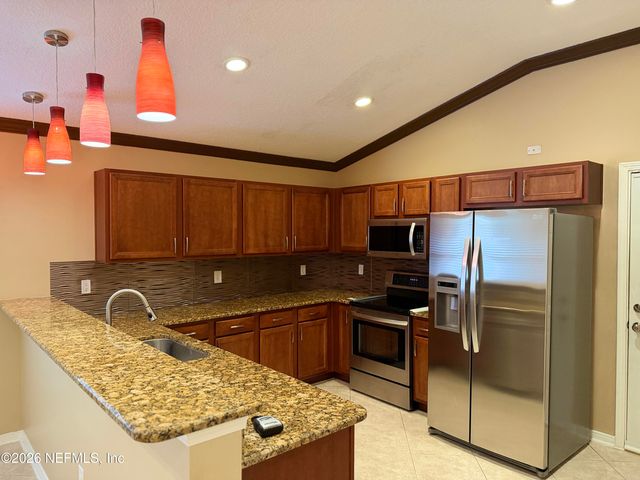 5925 ROUND TABLE Road, Jacksonville, FL 32254