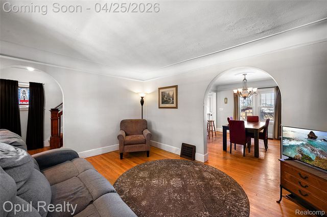 34512 Ash Street, Wayne, MI 48184