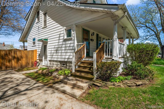 34512 Ash Street, Wayne, MI 48184