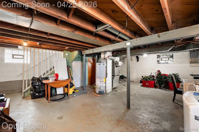 34512 Ash Street, Wayne, MI 48184