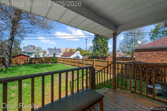 34512 Ash Street, Wayne, MI 48184