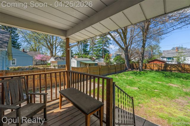 34512 Ash Street, Wayne, MI 48184