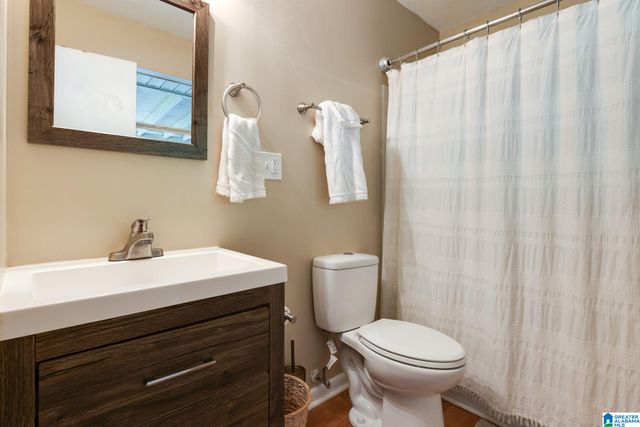 828 GREEN CREST TURN, Birmingham, AL 35212