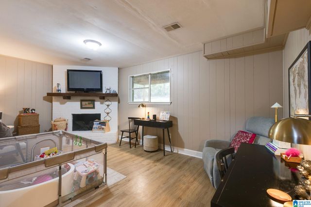 828 GREEN CREST TURN, Birmingham, AL 35212