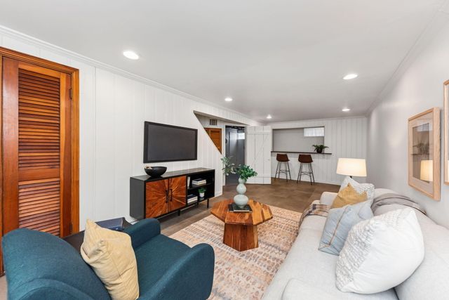 319 Rossford Avenue, Fort Thomas, KY 41075