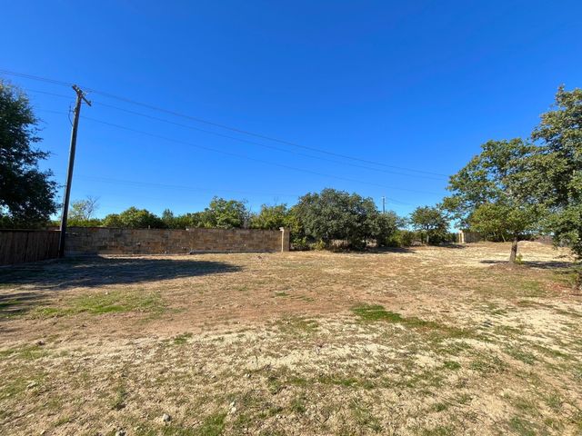 105 Oxford Court, Weatherford, TX 76088