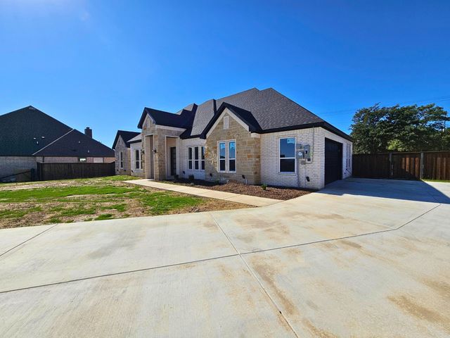 105 Oxford Court, Weatherford, TX 76088