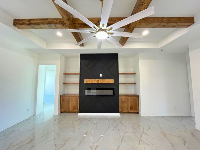 105 Oxford Court, Weatherford, TX 76088