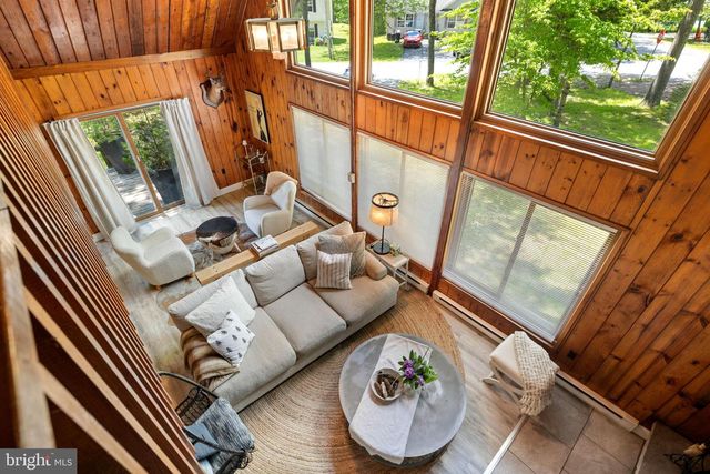 214 COACH RD, Tobyhanna, PA 18466