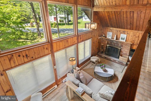 214 COACH RD, Tobyhanna, PA 18466