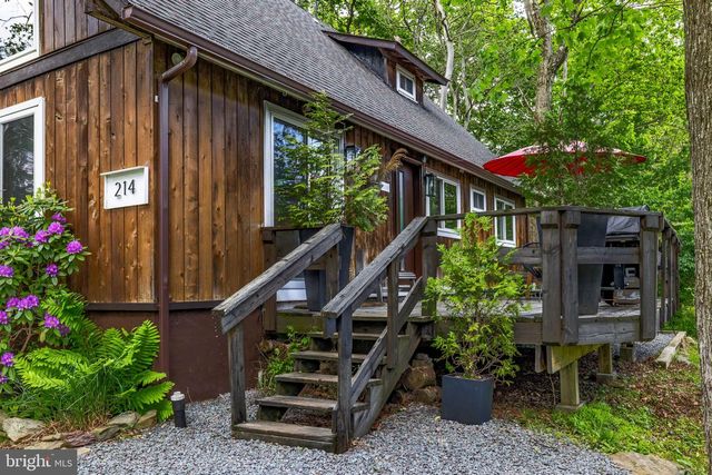 214 COACH RD, Tobyhanna, PA 18466