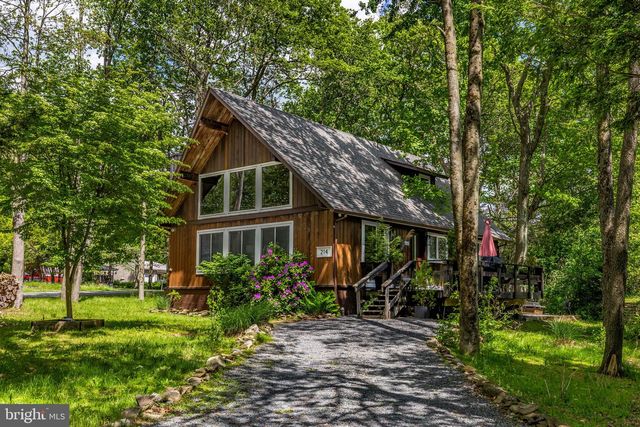 214 COACH RD, Tobyhanna, PA 18466