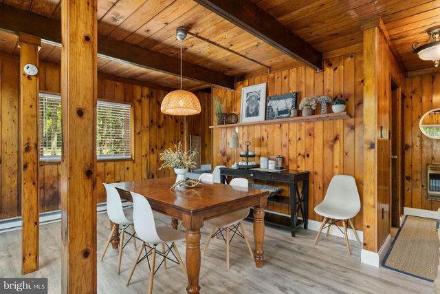 214 COACH RD, Tobyhanna, PA 18466