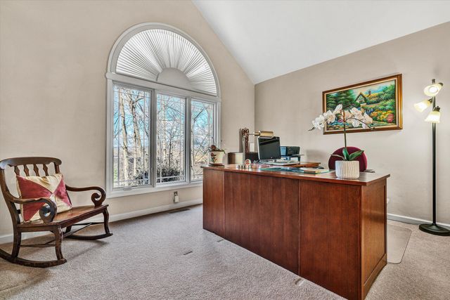 29 Serenity LN, Blue Ridge, VA 24064