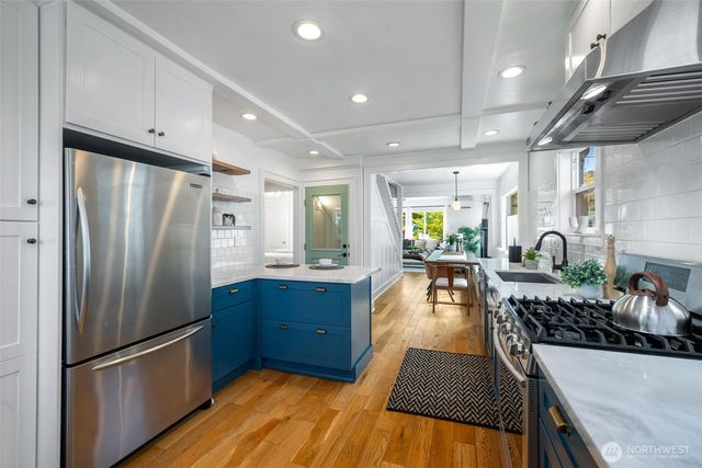 6525 3rd Avenue NW, Seattle, WA 98117