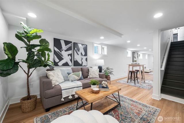 6525 3rd Avenue NW, Seattle, WA 98117