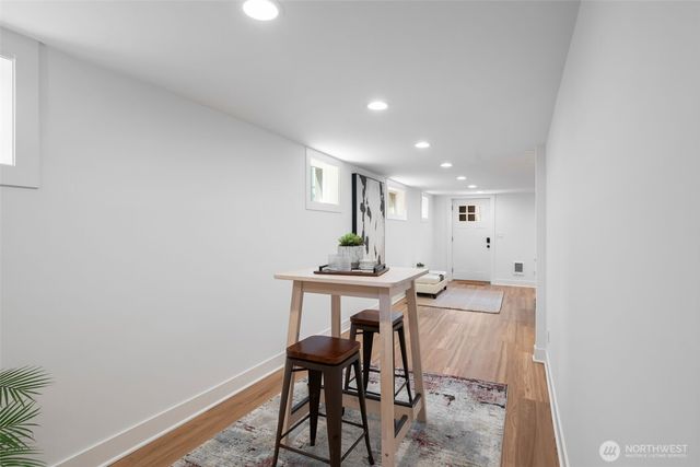 6525 3rd Avenue NW, Seattle, WA 98117