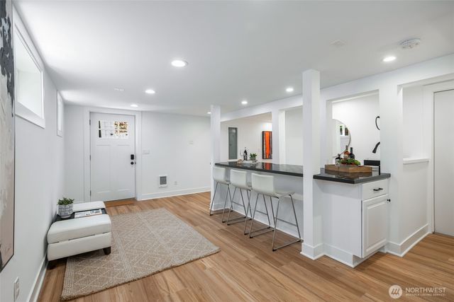 6525 3rd Avenue NW, Seattle, WA 98117