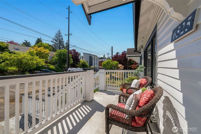 6525 3rd Avenue NW, Seattle, WA 98117