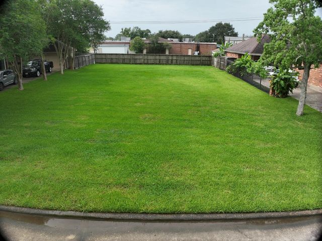 718 Huntercrest Street, El Lago, TX 77586