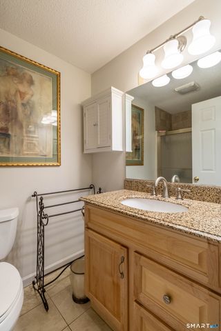 3 Dutton Place Way 3, Glastonbury, CT 06033