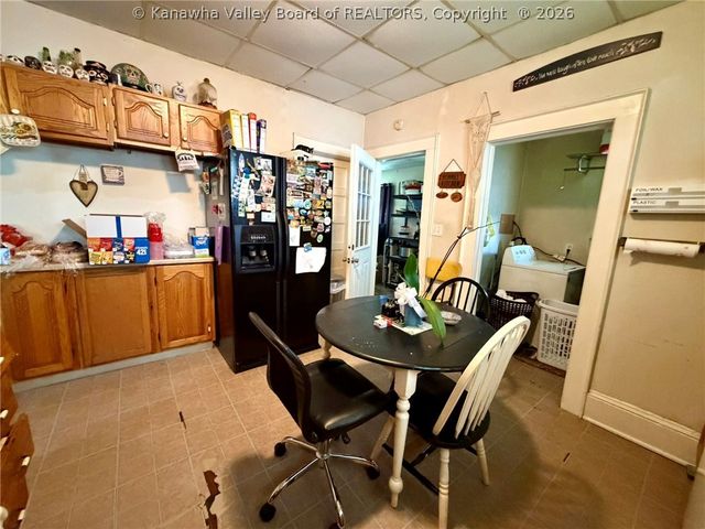 226 9th Avenue, South Charleston, WV 25303