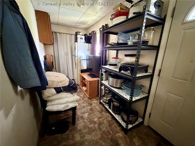 226 9th Avenue, South Charleston, WV 25303