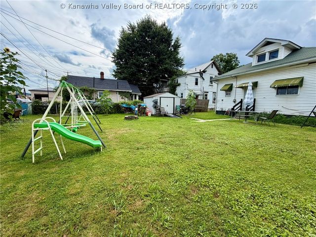 226 9th Avenue, South Charleston, WV 25303