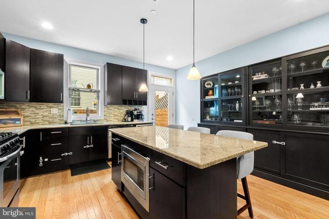2136 CARPENTER ST, Philadelphia, PA 19146