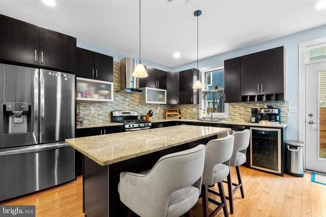 2136 CARPENTER ST, Philadelphia, PA 19146