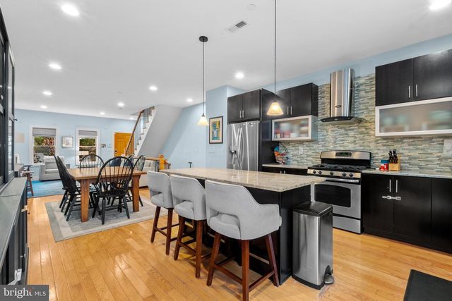 2136 CARPENTER ST, Philadelphia, PA 19146