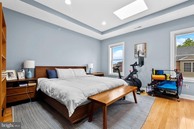 2136 CARPENTER ST, Philadelphia, PA 19146