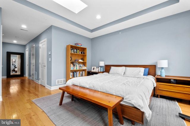 2136 CARPENTER ST, Philadelphia, PA 19146