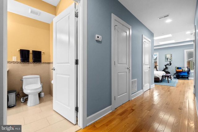 2136 CARPENTER ST, Philadelphia, PA 19146