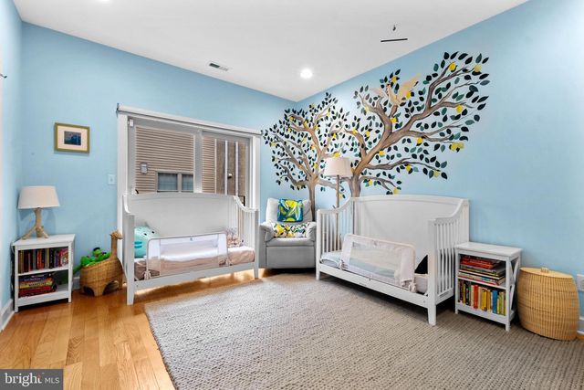 2136 CARPENTER ST, Philadelphia, PA 19146
