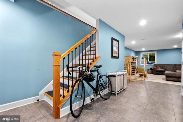 2136 CARPENTER ST, Philadelphia, PA 19146
