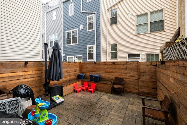 2136 CARPENTER ST, Philadelphia, PA 19146
