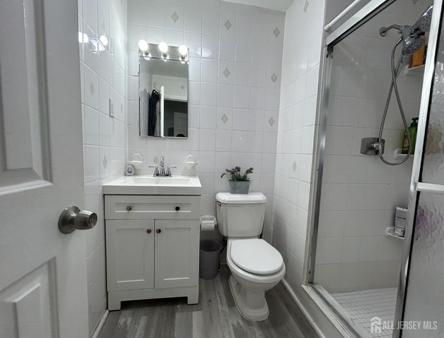 4905 North Oaks Boulevard, North Brunswick, NJ 08902