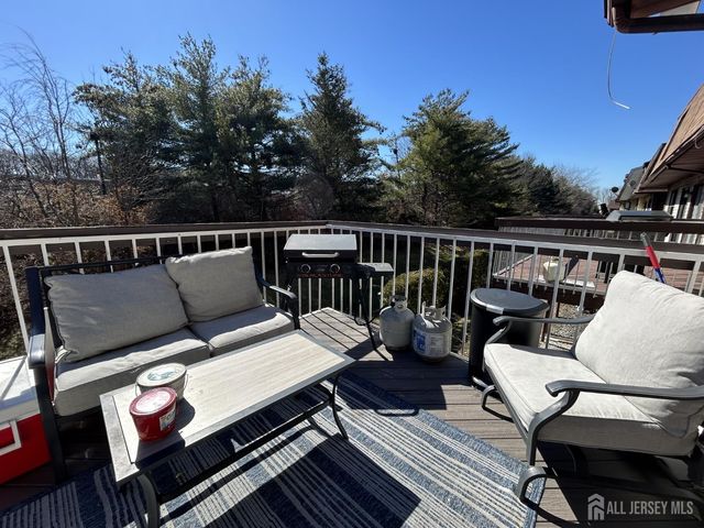 4905 North Oaks Boulevard, North Brunswick, NJ 08902