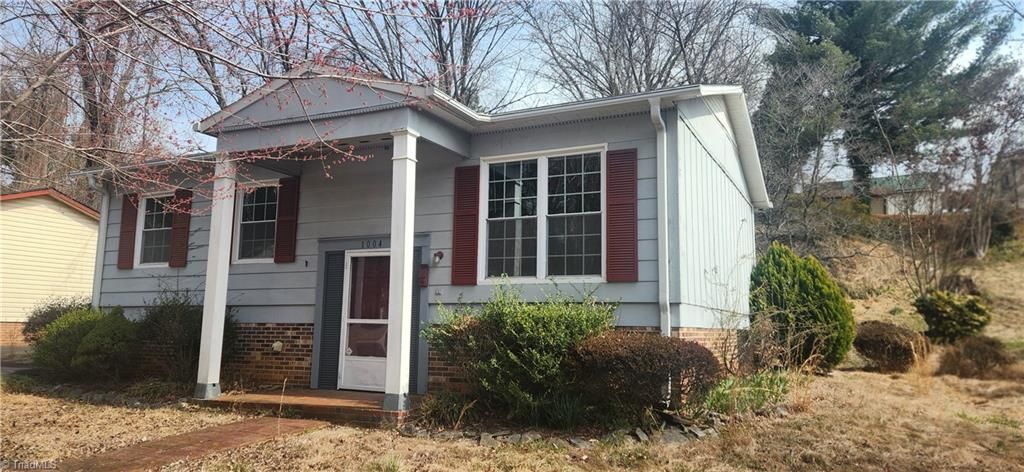 1004 8th Street, North Wilkesboro, NC 28659
