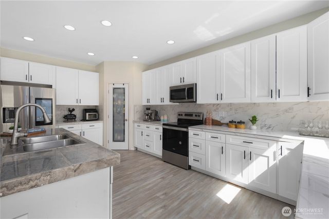 38030 41st Place S, Auburn, WA 98001
