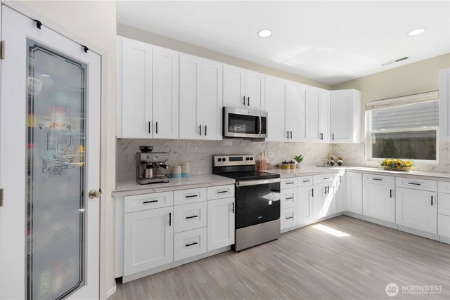 38030 41st Place S, Auburn, WA 98001