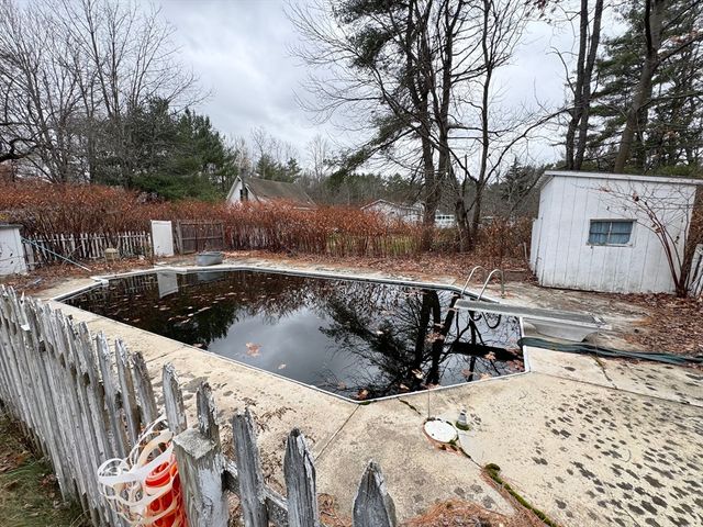 163 Bridge St, Gardner, MA 01440