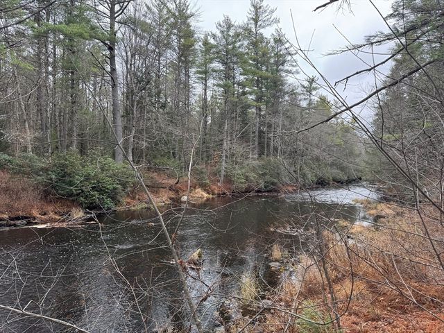 163 Bridge St, Gardner, MA 01440