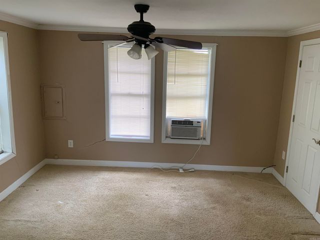 12 Church St, Guy, AR 72061